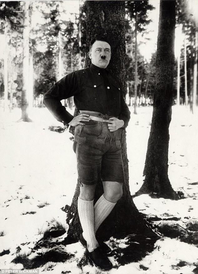 2018-11-19-Hitler in Lederhosen (1).jpg